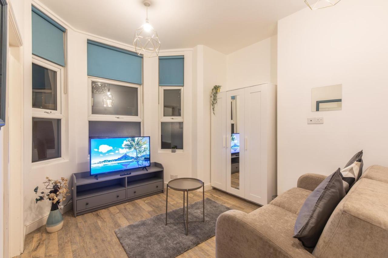 Cosy Modern Apartment, Grand Victorian Building, 5 Mins To Coventry City Centre Екстер'єр фото